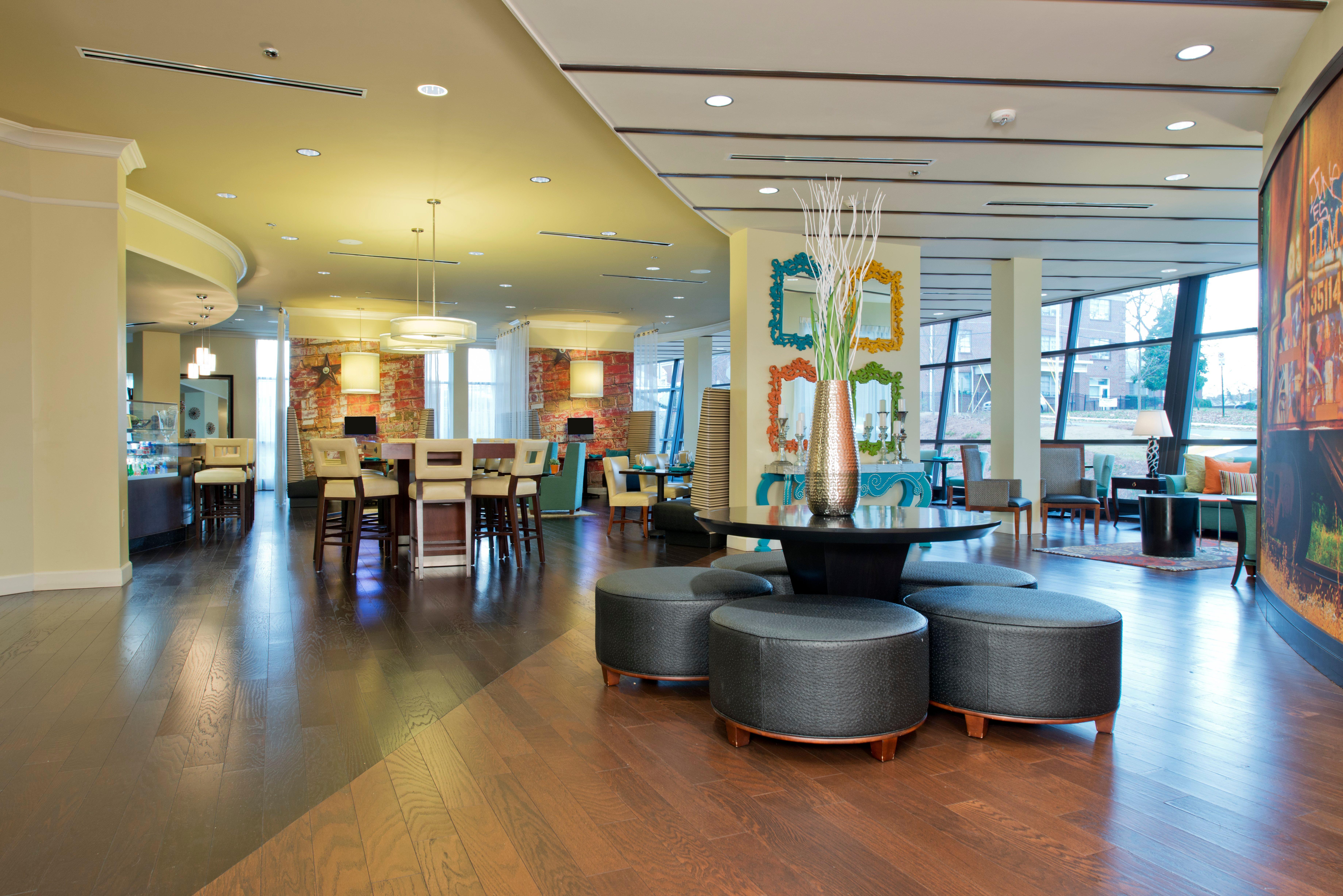 Hotel Indigo Atlanta Airport College Park By Ihg Exterior photo