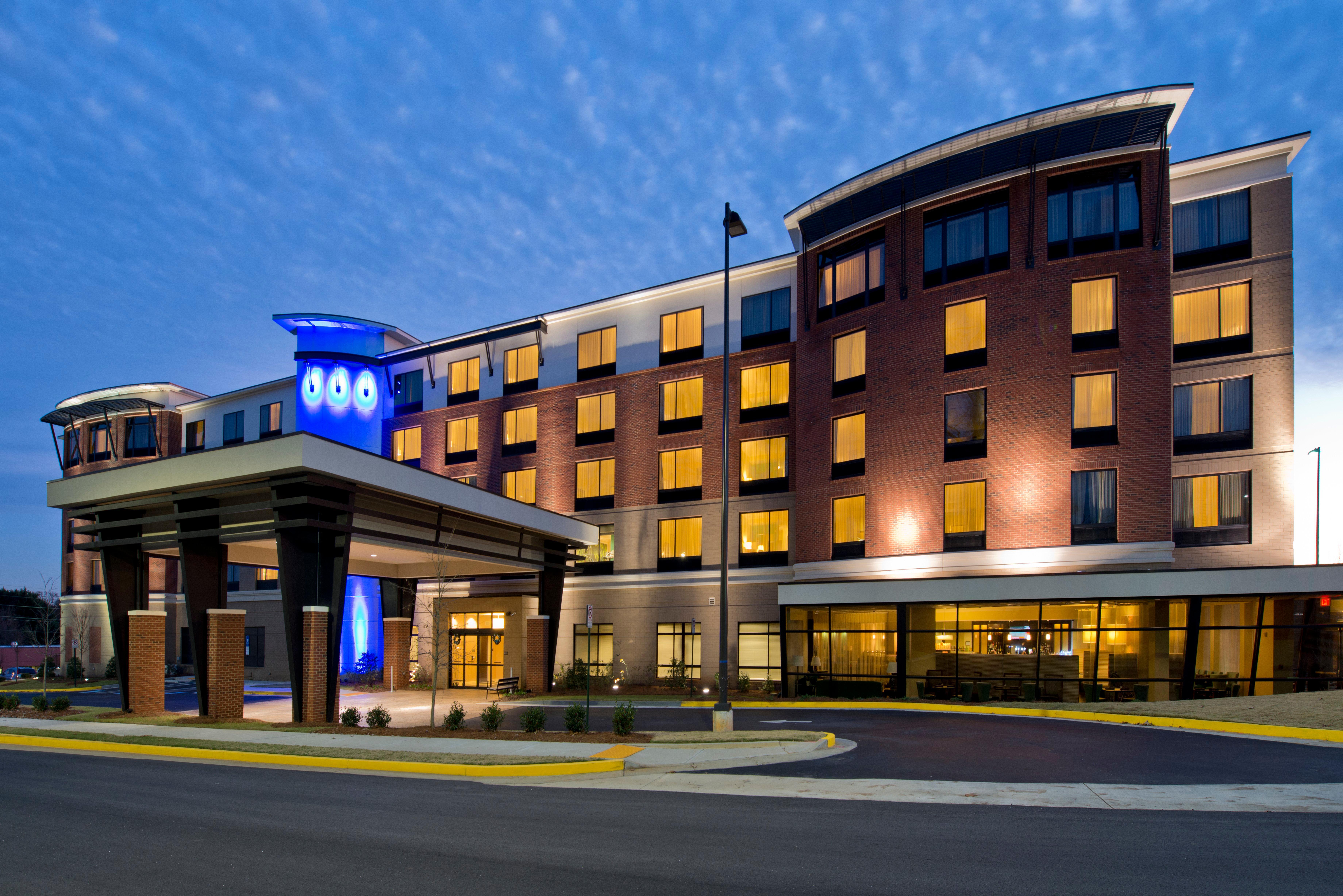 Hotel Indigo Atlanta Airport College Park By Ihg Exterior photo
